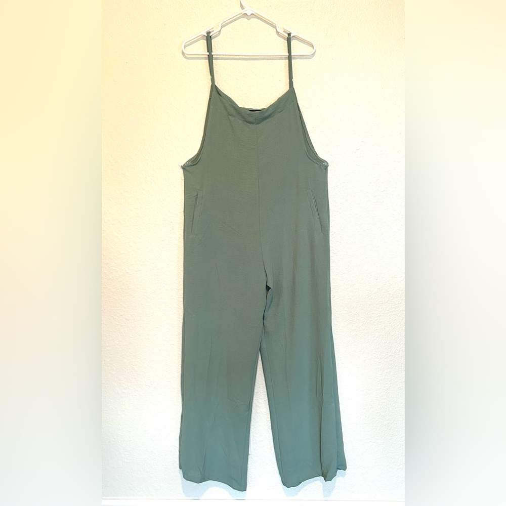 Jane’s Wide Legs Jumpsuit Sz: L-XL